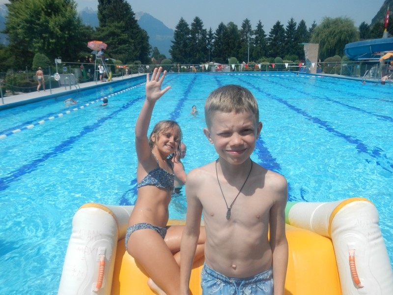 Village Camps International Summer Camp Leysin, Switzerland 2025-08-09 https://www.villagecamps.com/journals_admin/images/688-1-pool (2).jpg